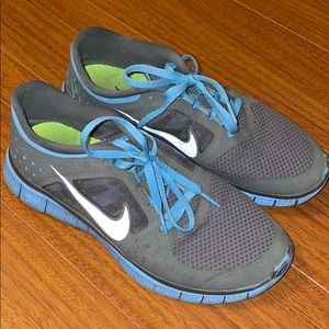 Nike Tennis Shoes